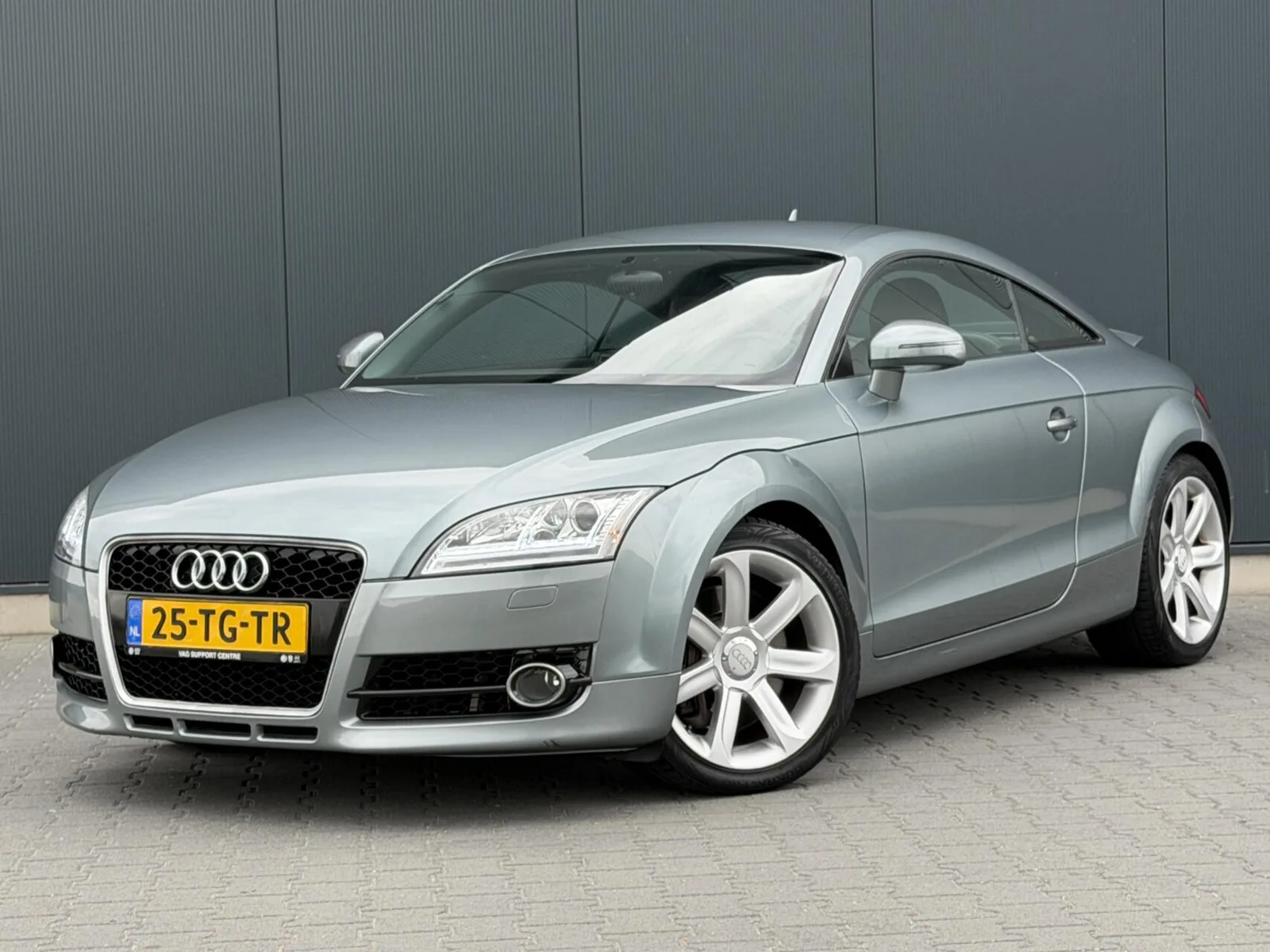 Audi TT (2006) — foto 1