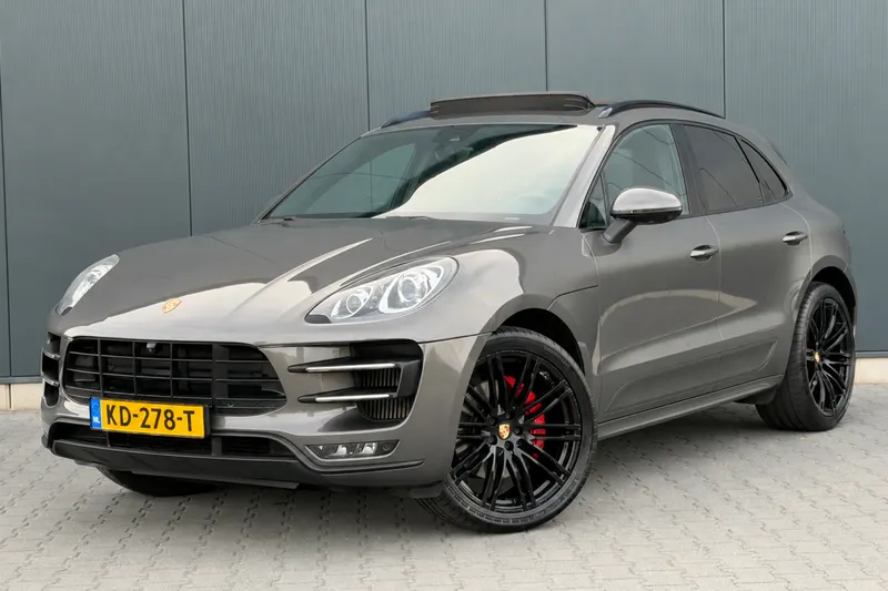 Porsche Macan (2016)