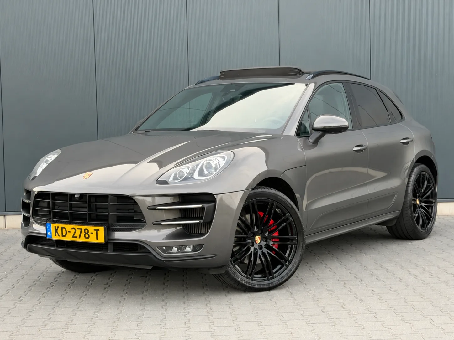 Porsche Macan (2016) — foto 1