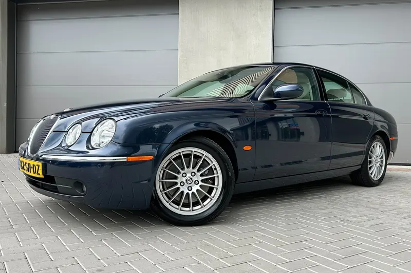 Jaguar S-Type (2006)
