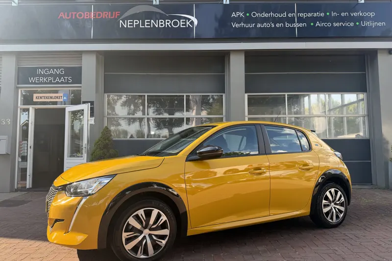 Peugeot e-208 (2022)
