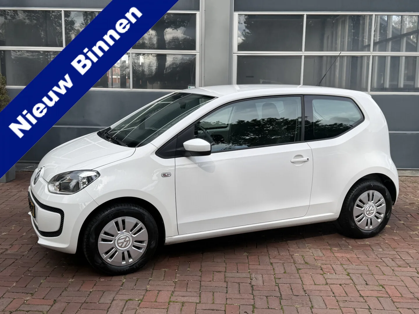 Volkswagen Up! (2014) — foto 1