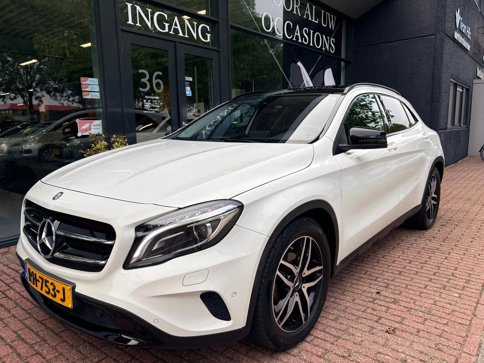 Mercedes-Benz GLA-Klasse (2016) — foto 1