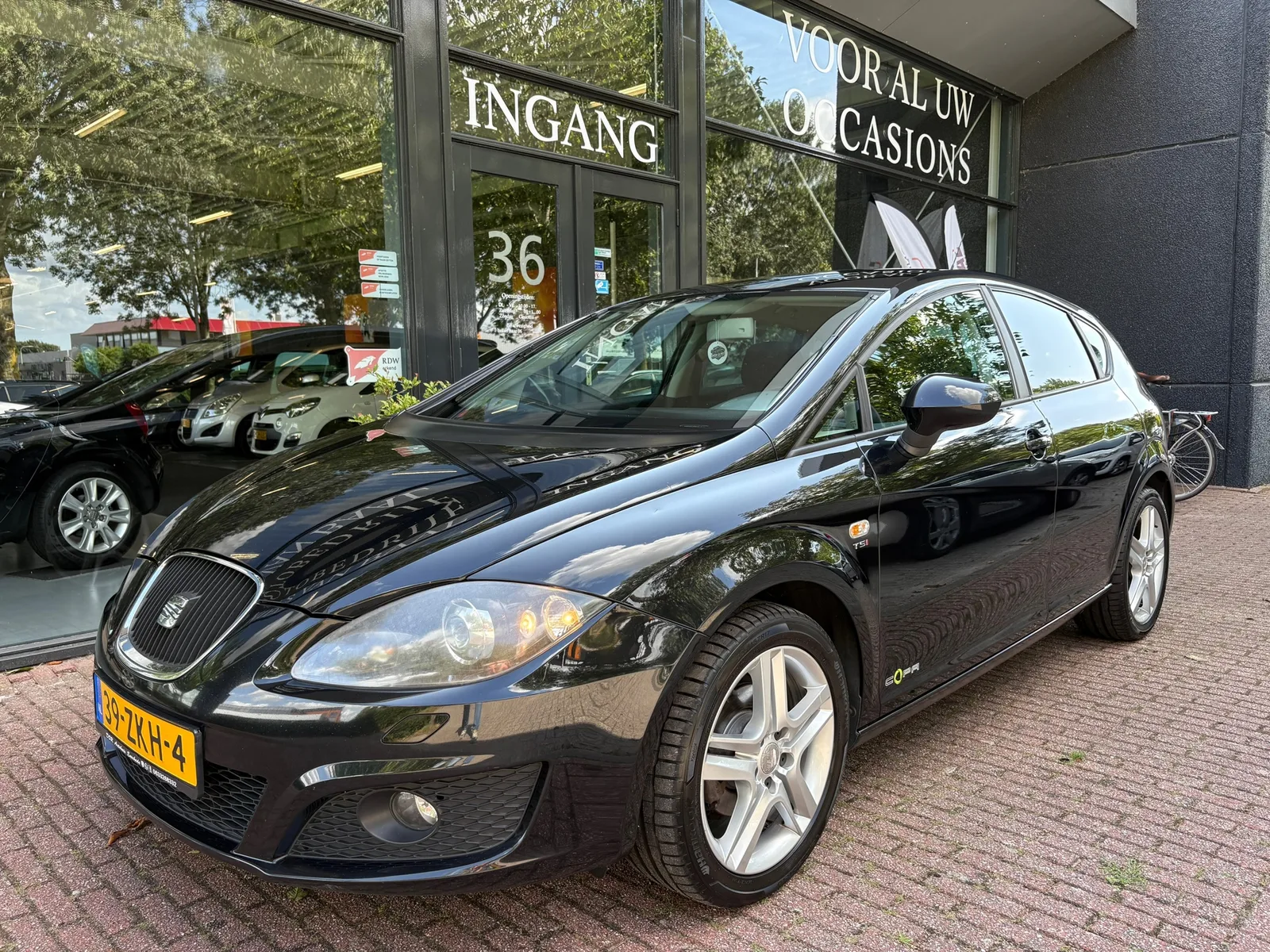SEAT Leon (2013) — foto 1