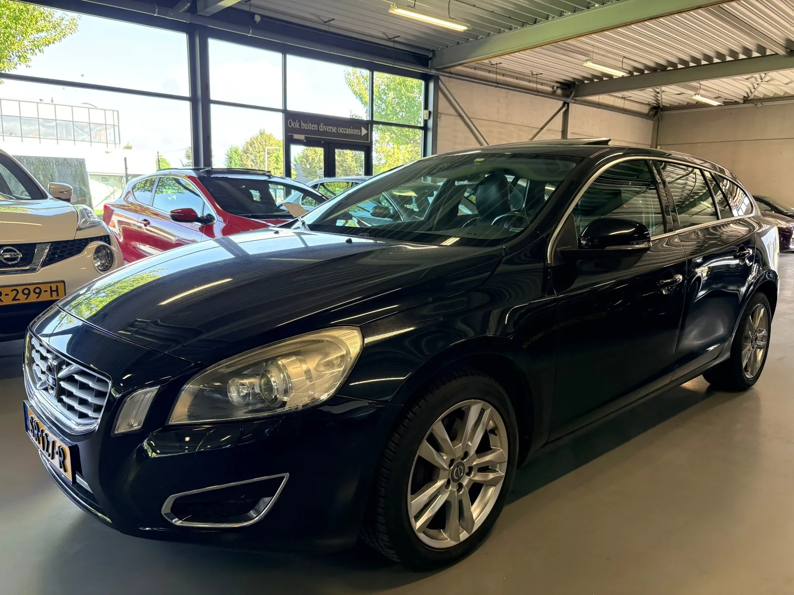 Volvo V60 (2010) — foto 1