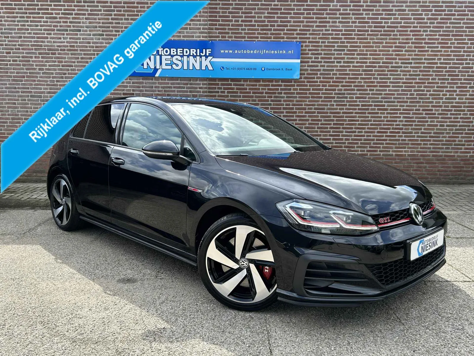 Volkswagen Golf (2019) — foto 1