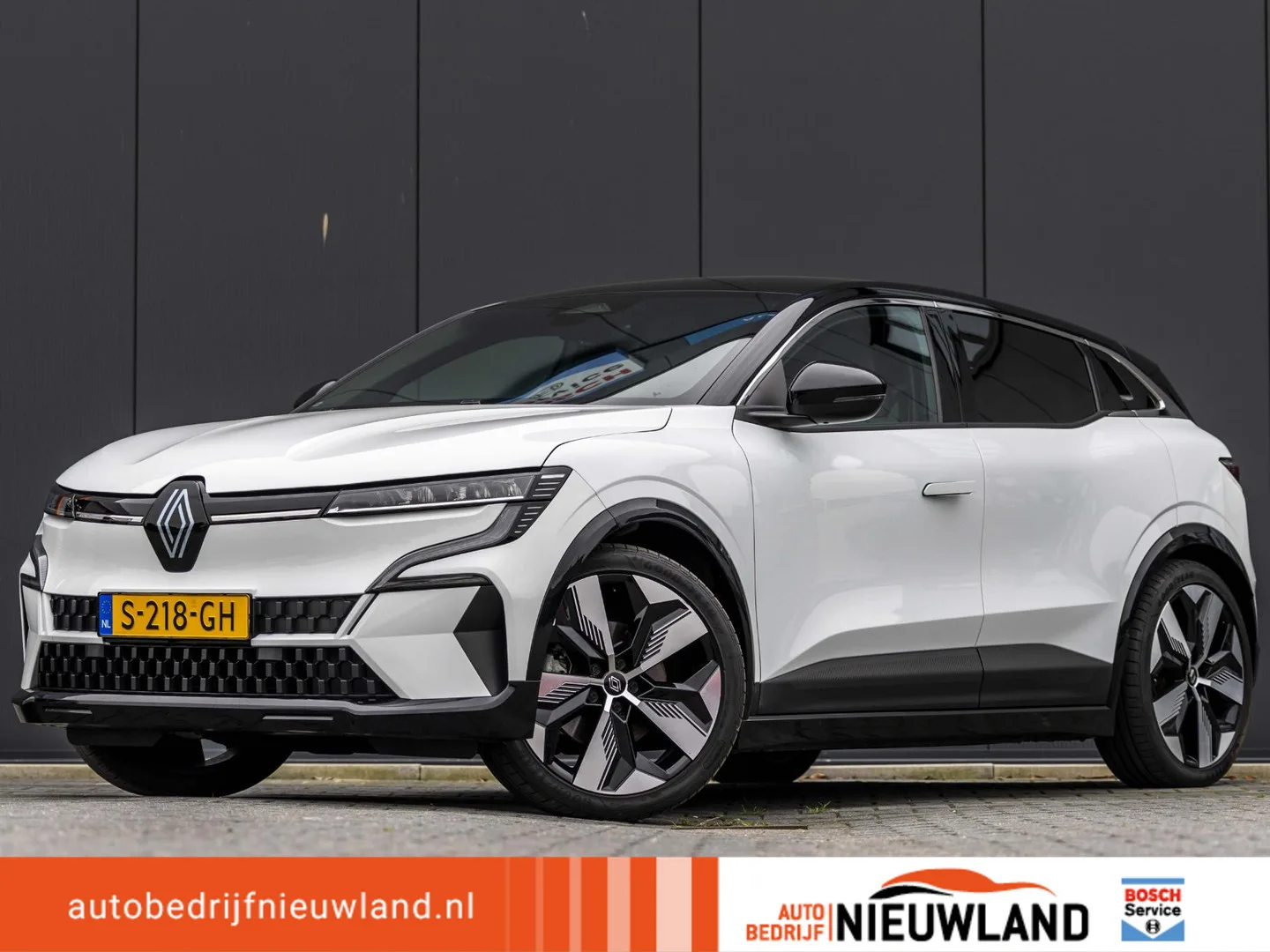 Renault Mégane E-Tech (2023) — foto 1