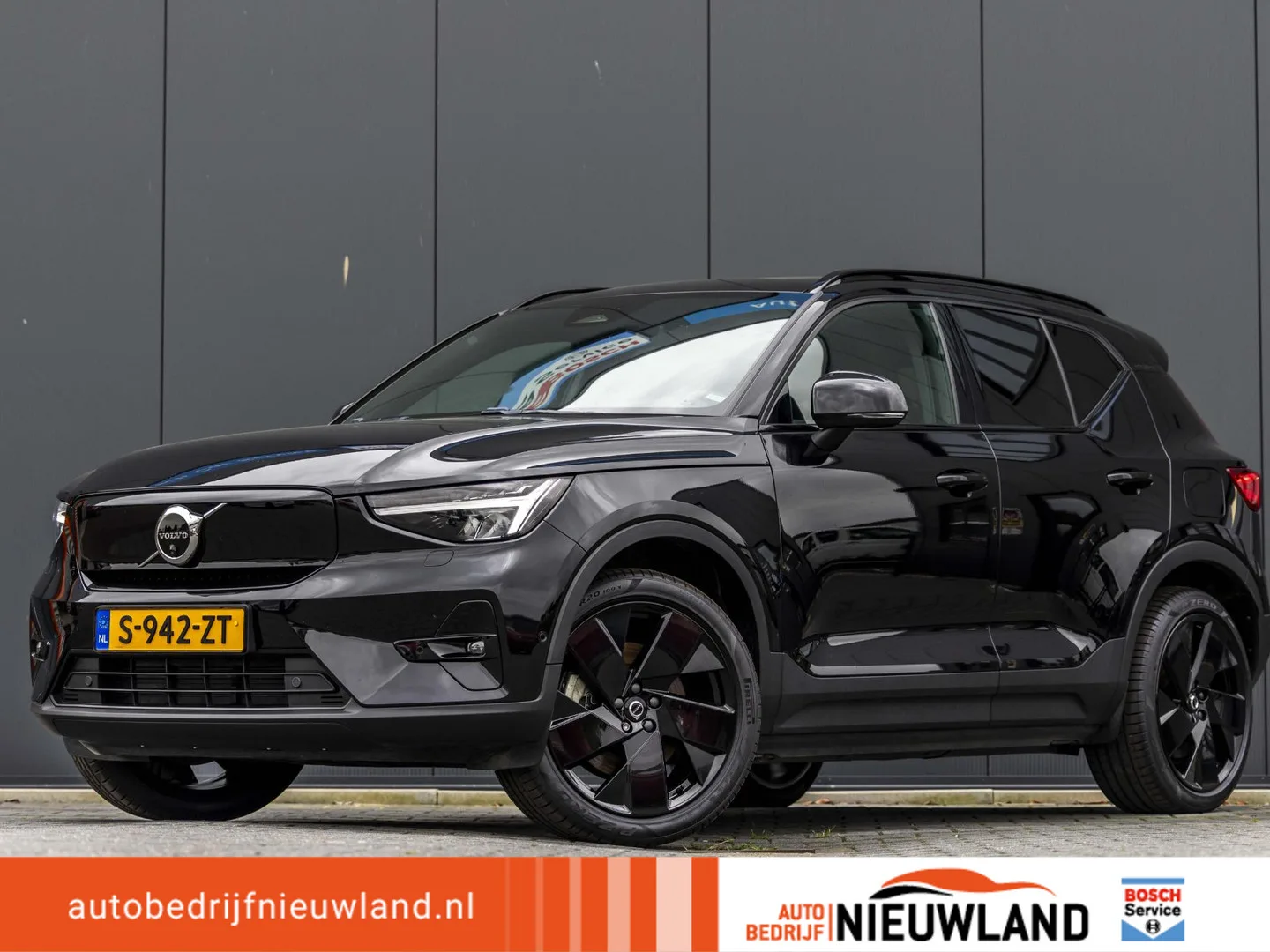 Volvo XC40 (2023) — foto 1