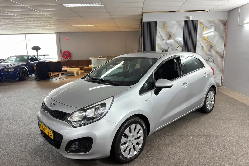 Kia Rio (2012)