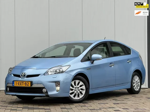 Toyota Prius (2014) — foto 1