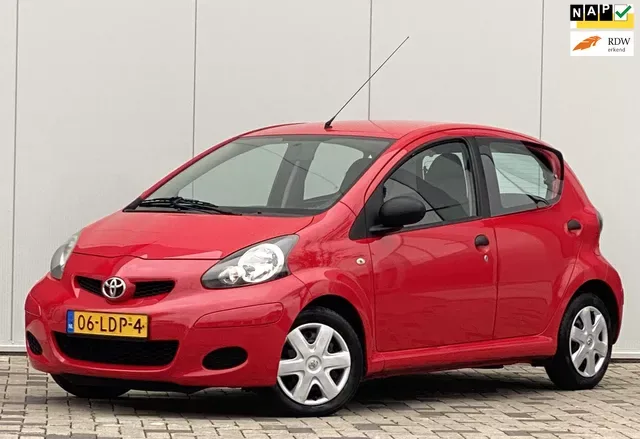 Toyota Aygo (2010) — foto 1