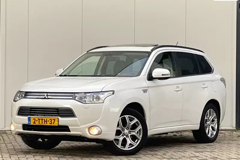Mitsubishi Outlander (2014)