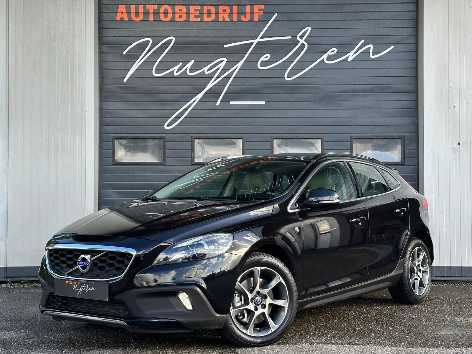 Volvo V40 (2016) — foto 1