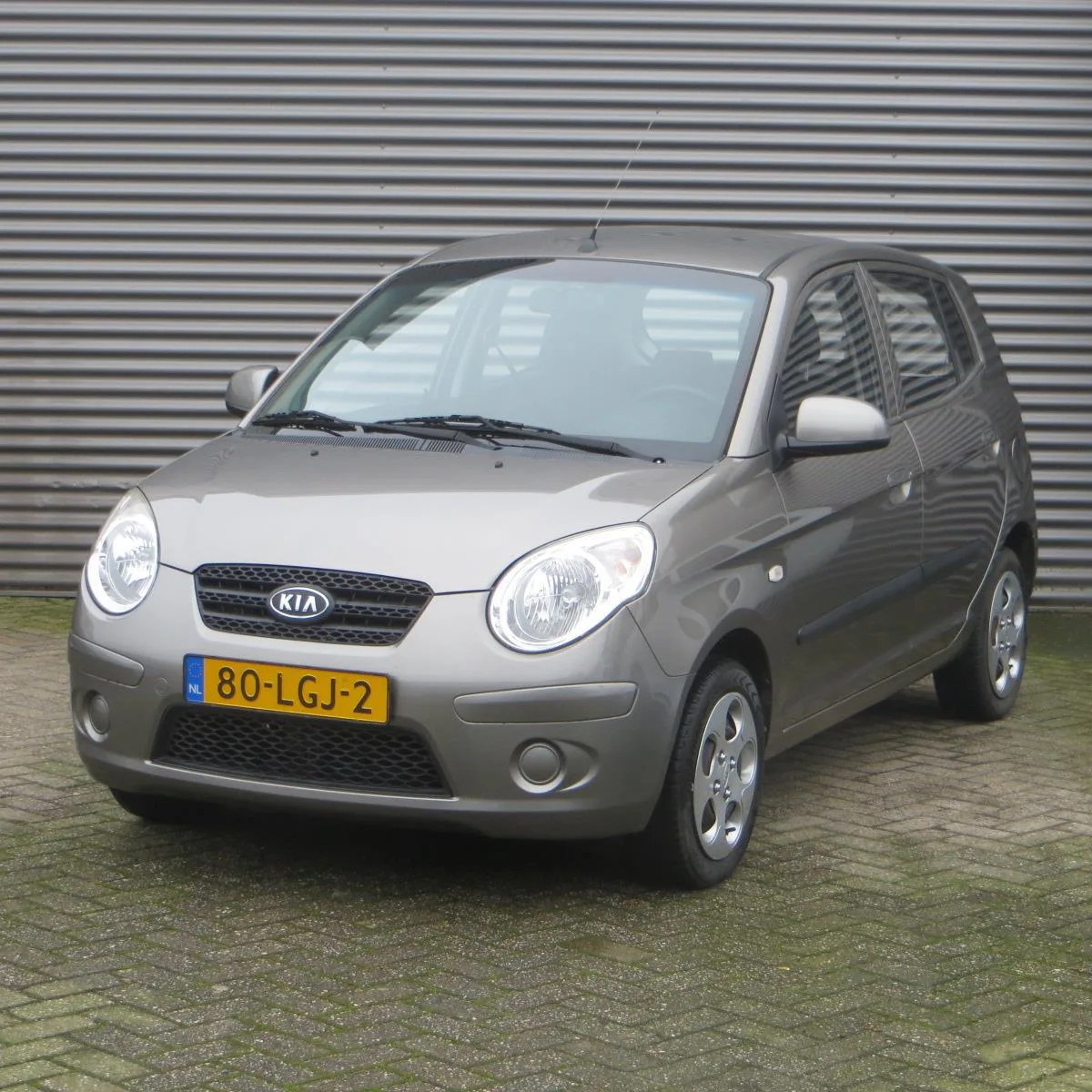 Kia Picanto (2010) — foto 1