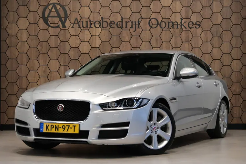 Jaguar XE (2018)