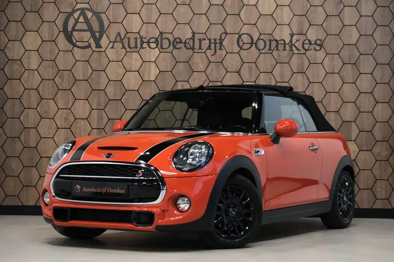 MINI Cabrio (2019)