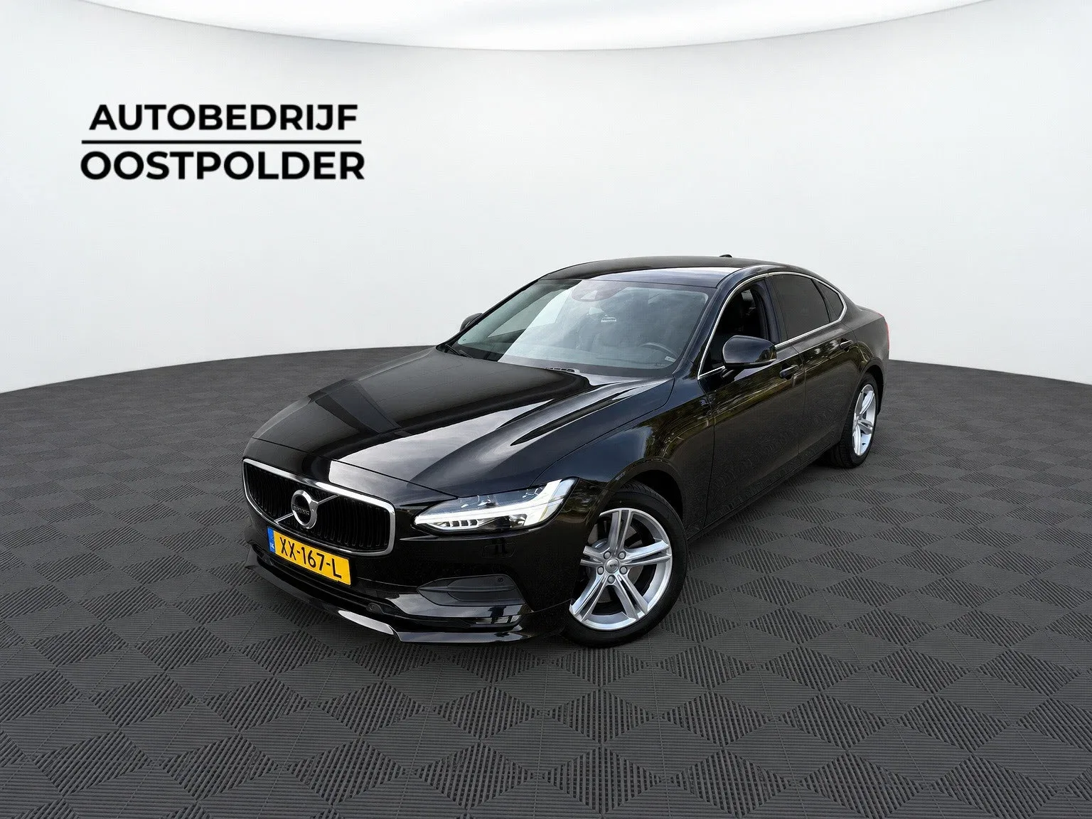 Volvo S90 (2017) — foto 1