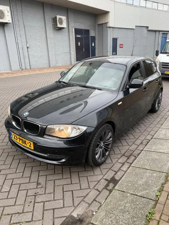 BMW 1-Serie (2010) — foto 1