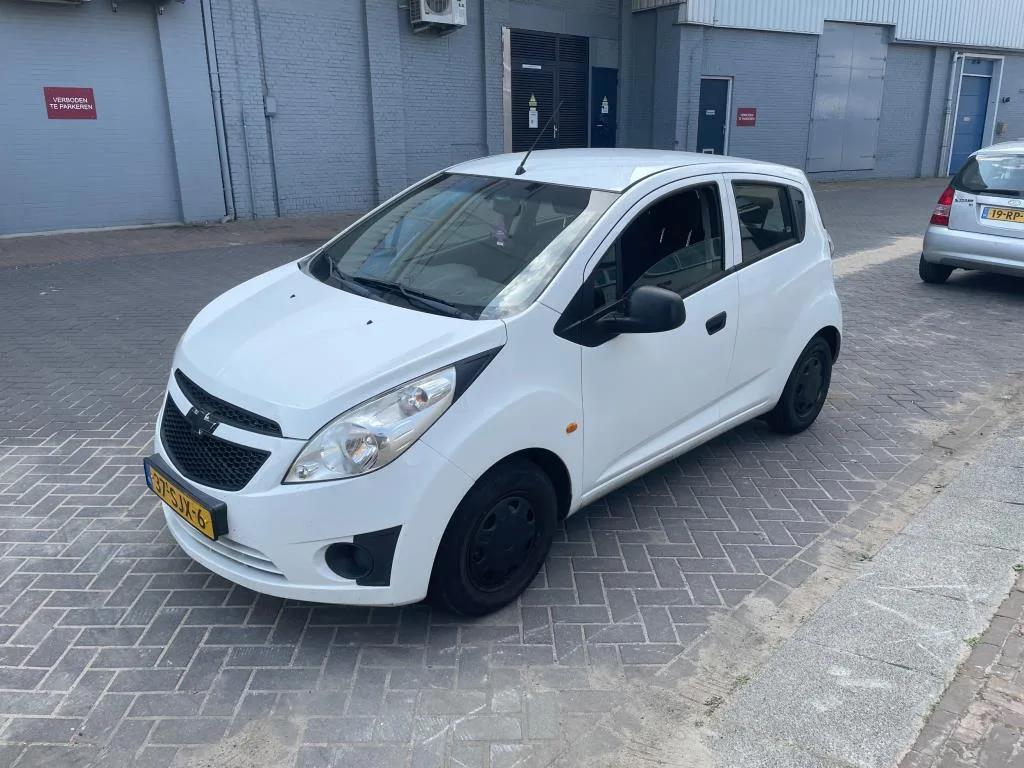 Chevrolet Spark (2011) — foto 1