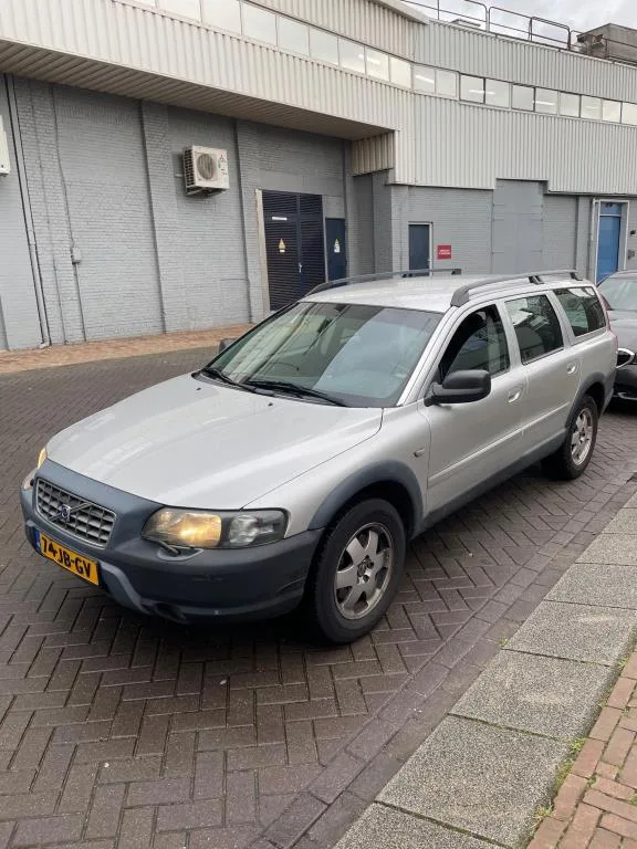 Volvo V70 Cross Country (2002) — foto 1