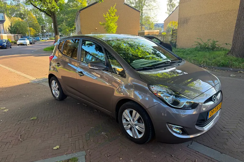 Hyundai ix20 (2012)