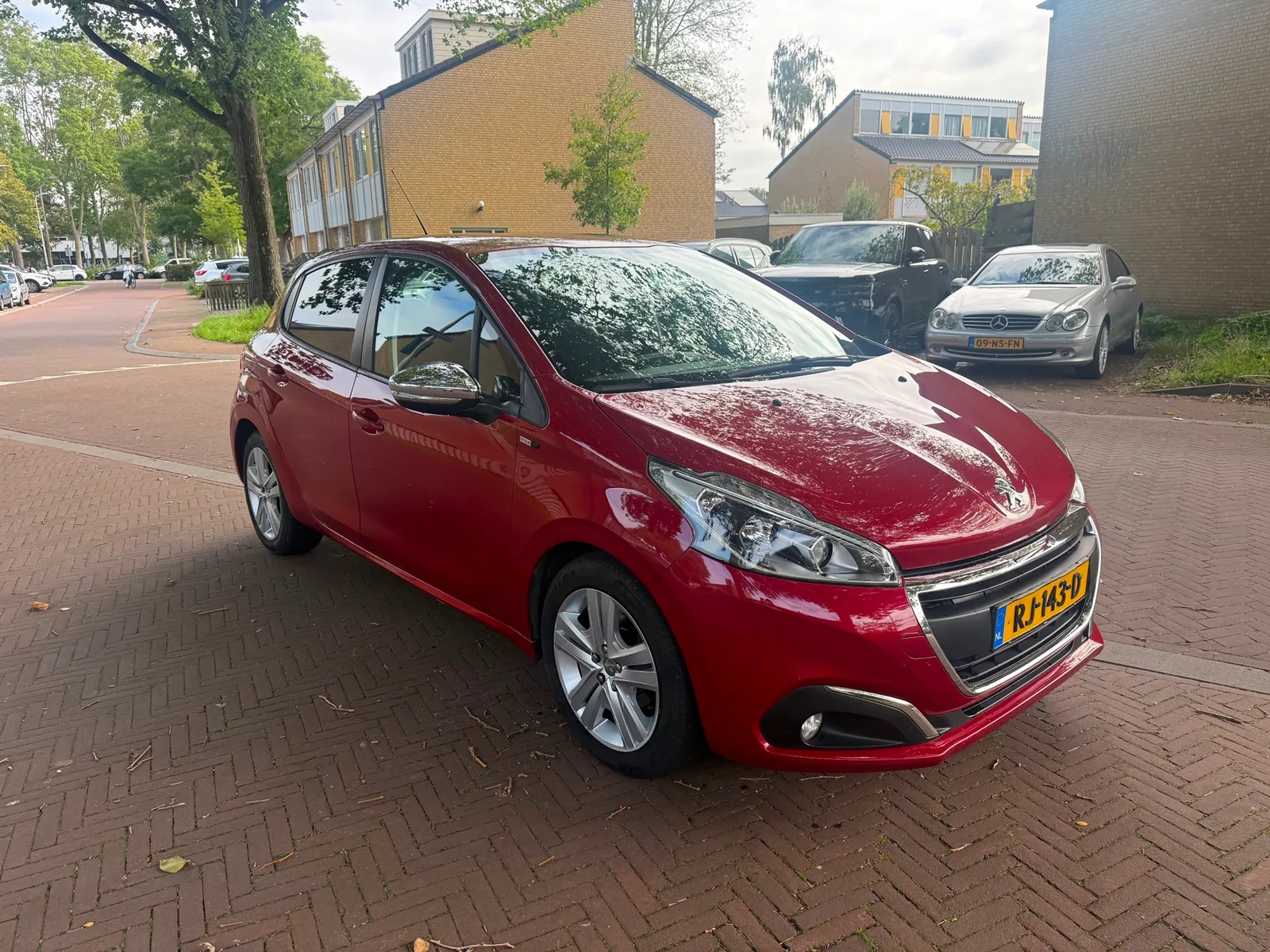 Peugeot 208 (2017) — foto 1