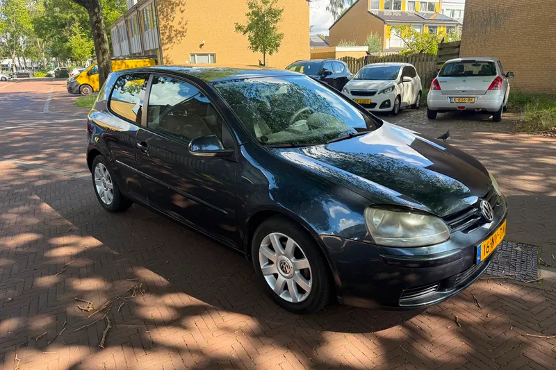 Volkswagen Golf (2004)