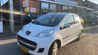 Peugeot 107 (2012) — foto 1