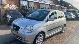Kia Picanto (2006) — foto 1