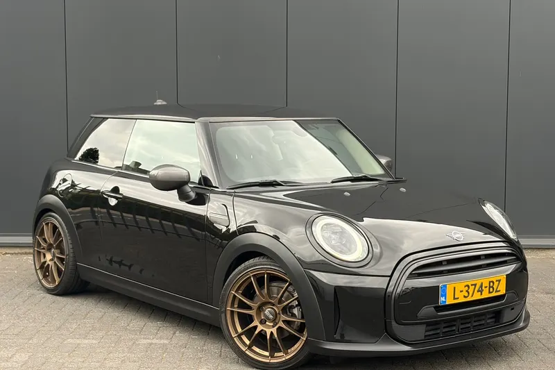 MINI Cooper (2021)