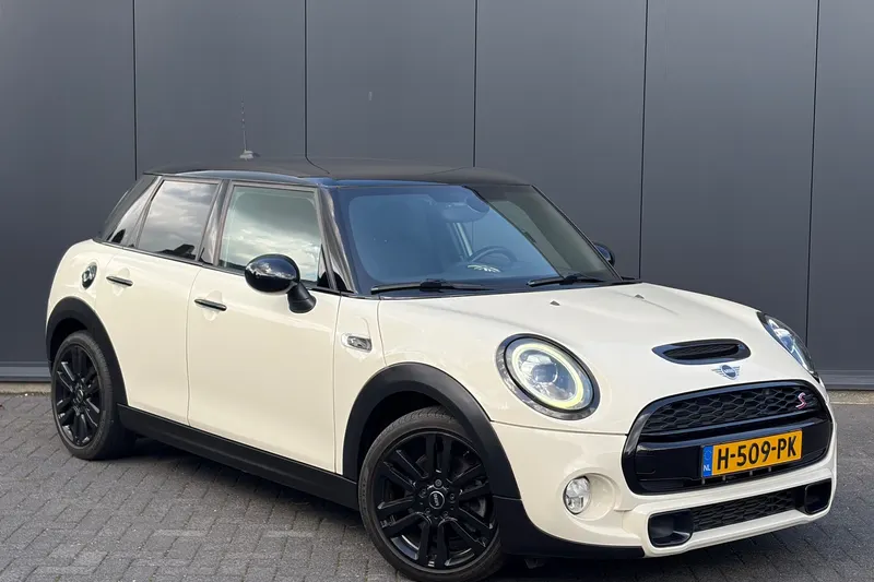MINI Cooper S (2019)