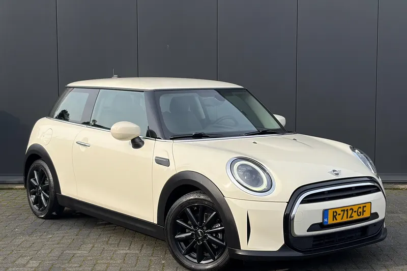 MINI Cooper (2022)