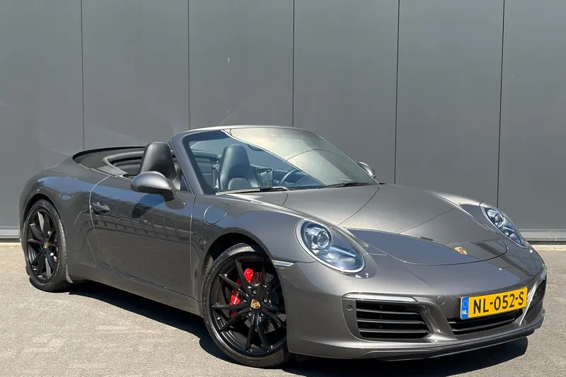 Porsche 911 (2016)