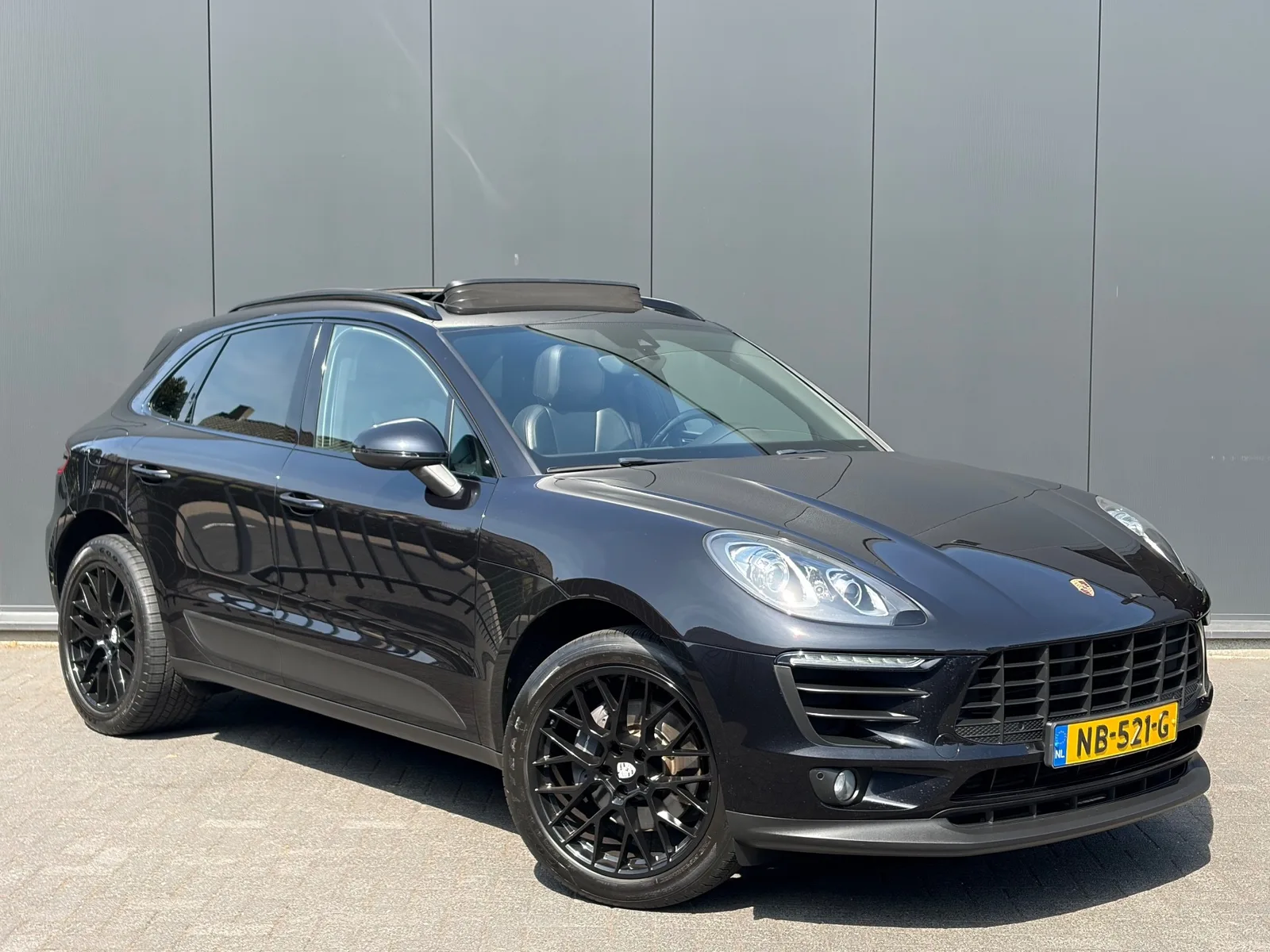 Porsche Macan (2017) — foto 1