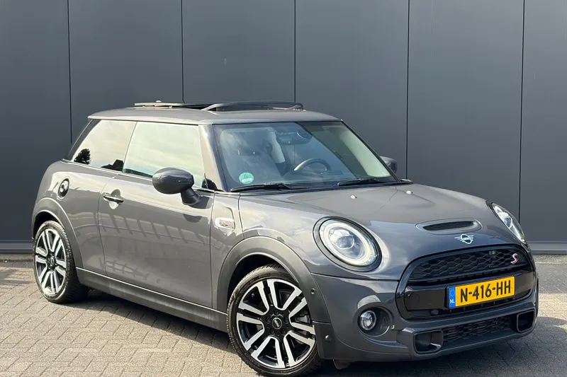 MINI Cooper S (2021)