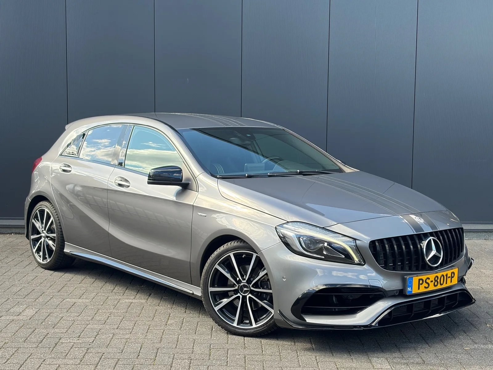 Mercedes-Benz A-Klasse (2017) — foto 1