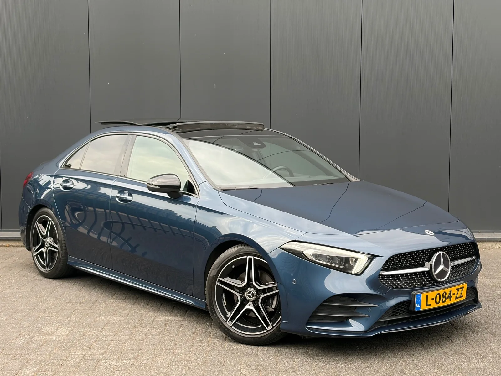 Mercedes-Benz A-Klasse (2021) — foto 1