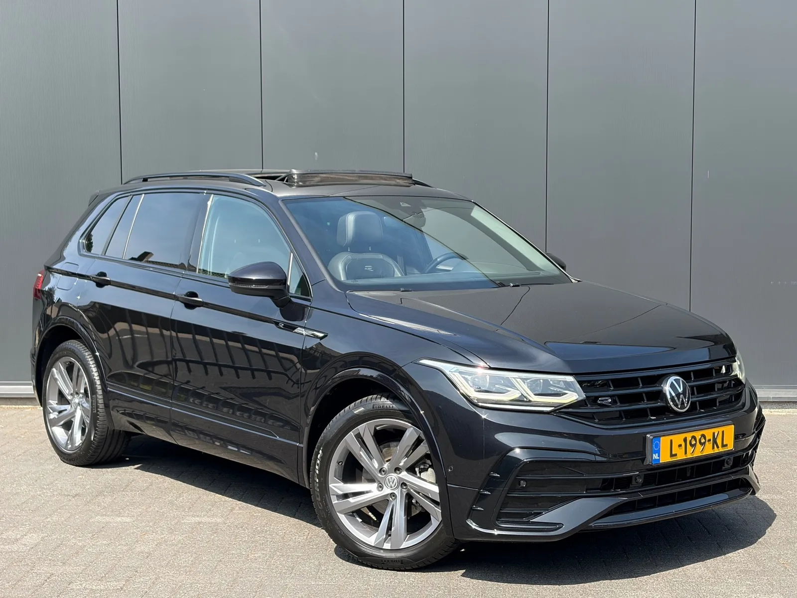 Volkswagen Tiguan (2020) — foto 1