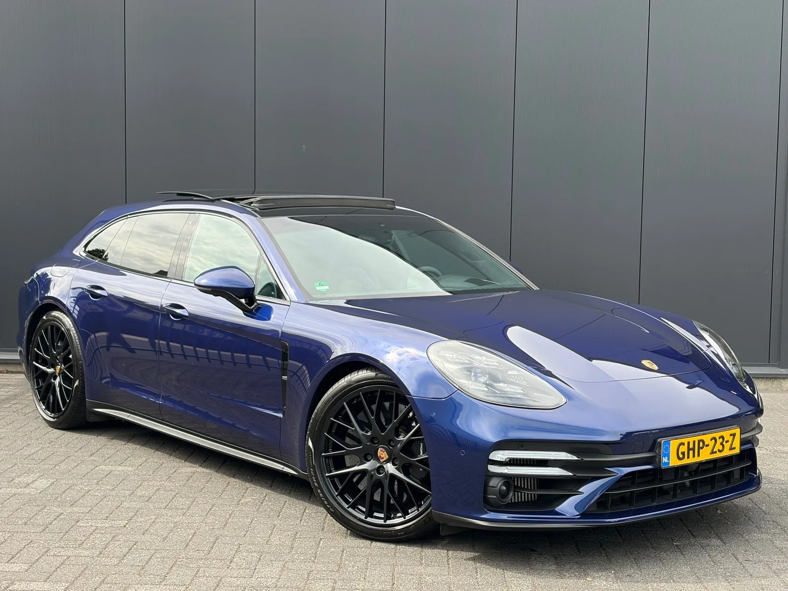 Porsche Panamera (2021) — foto 1