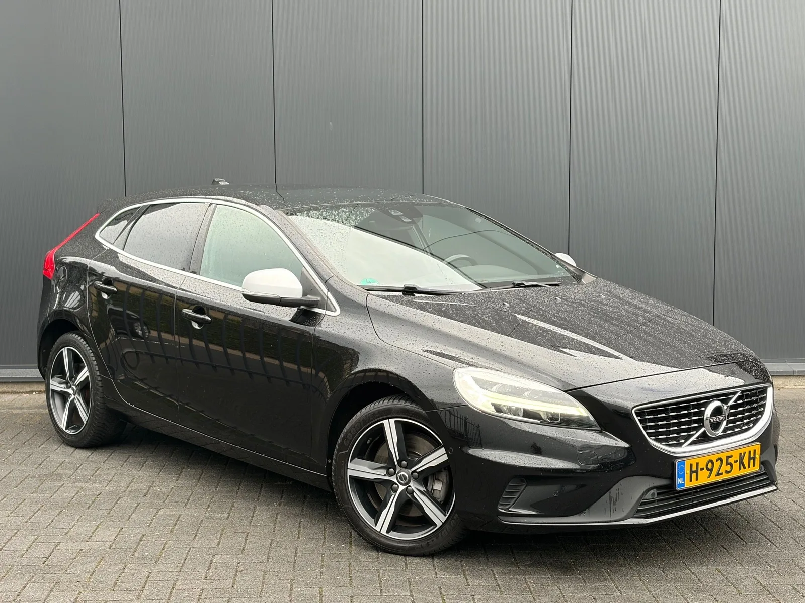 Volvo V40 (2020) — foto 1