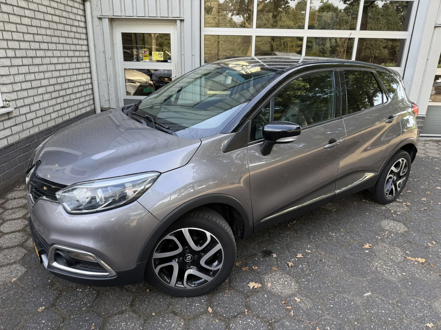 Renault Captur (2017) — foto 1