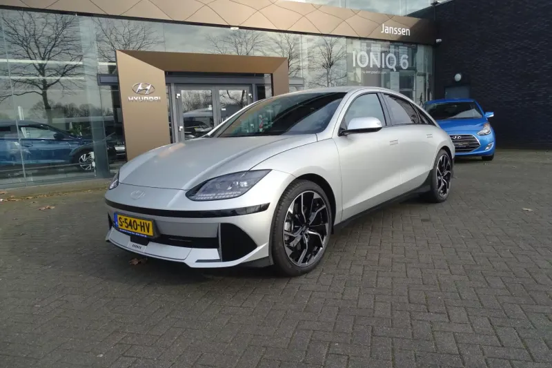 Hyundai Ioniq 6 (2023)