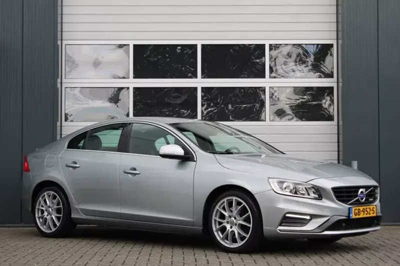 Volvo S60 (2015)