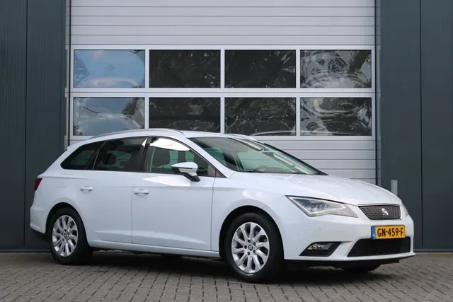 SEAT Leon (2015) — foto 1