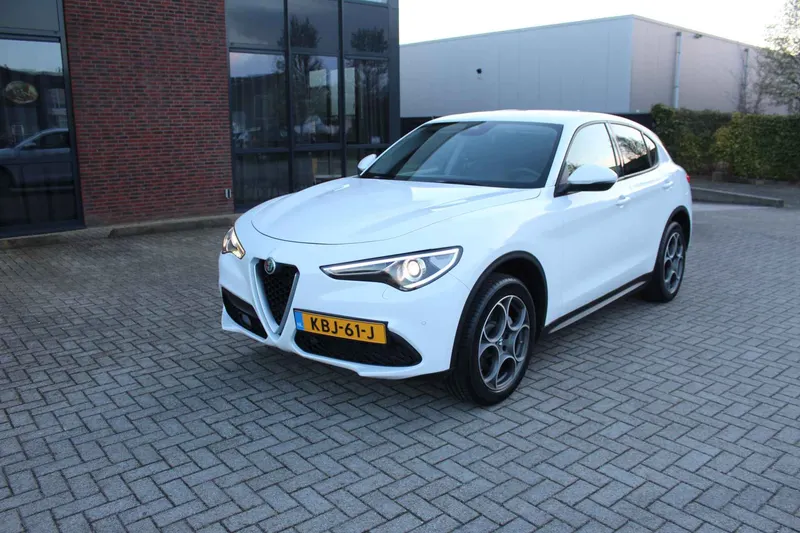 Alfa Romeo Stelvio (2020)