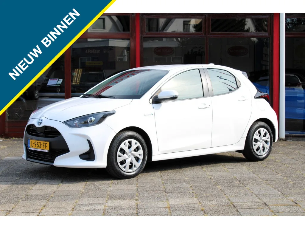 Toyota Yaris (2021) — foto 1