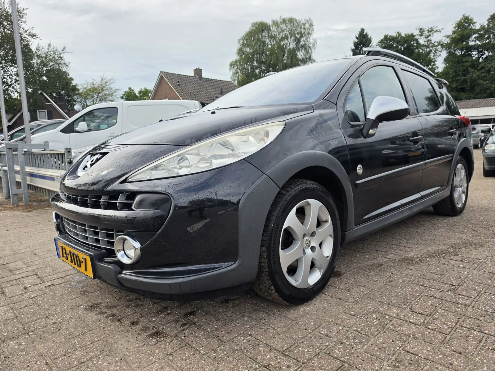 Peugeot 207 (2009) — foto 1