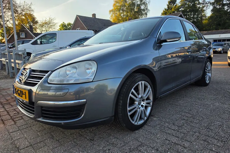 Volkswagen Jetta (2008)