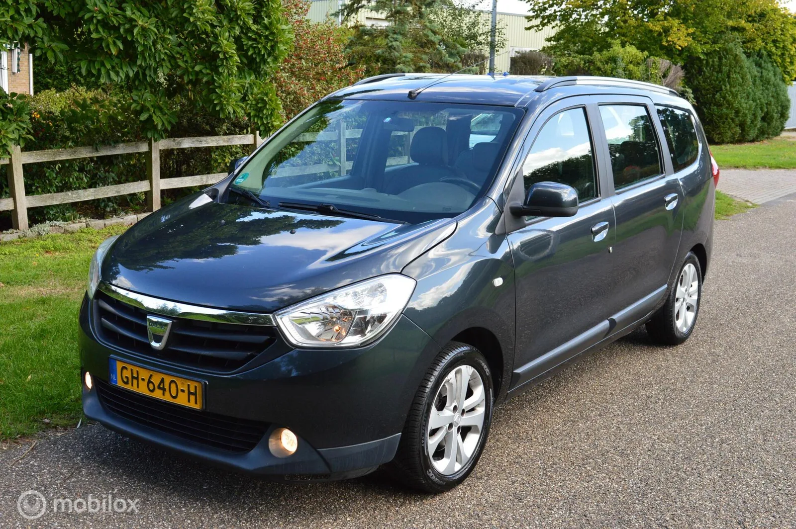 Dacia Lodgy (2015) — foto 1