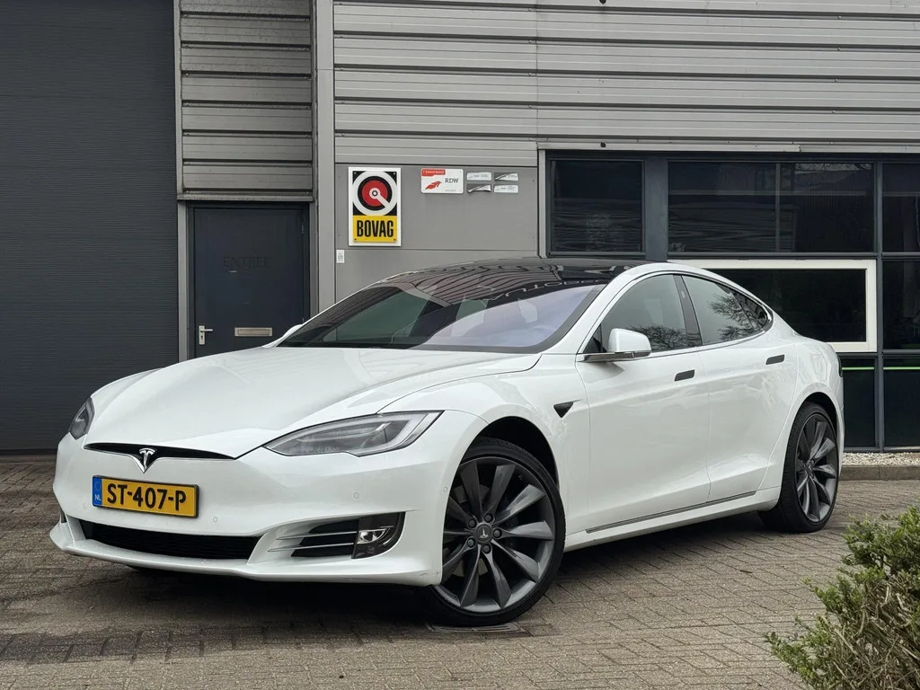 Tesla Model S (2018) — foto 1
